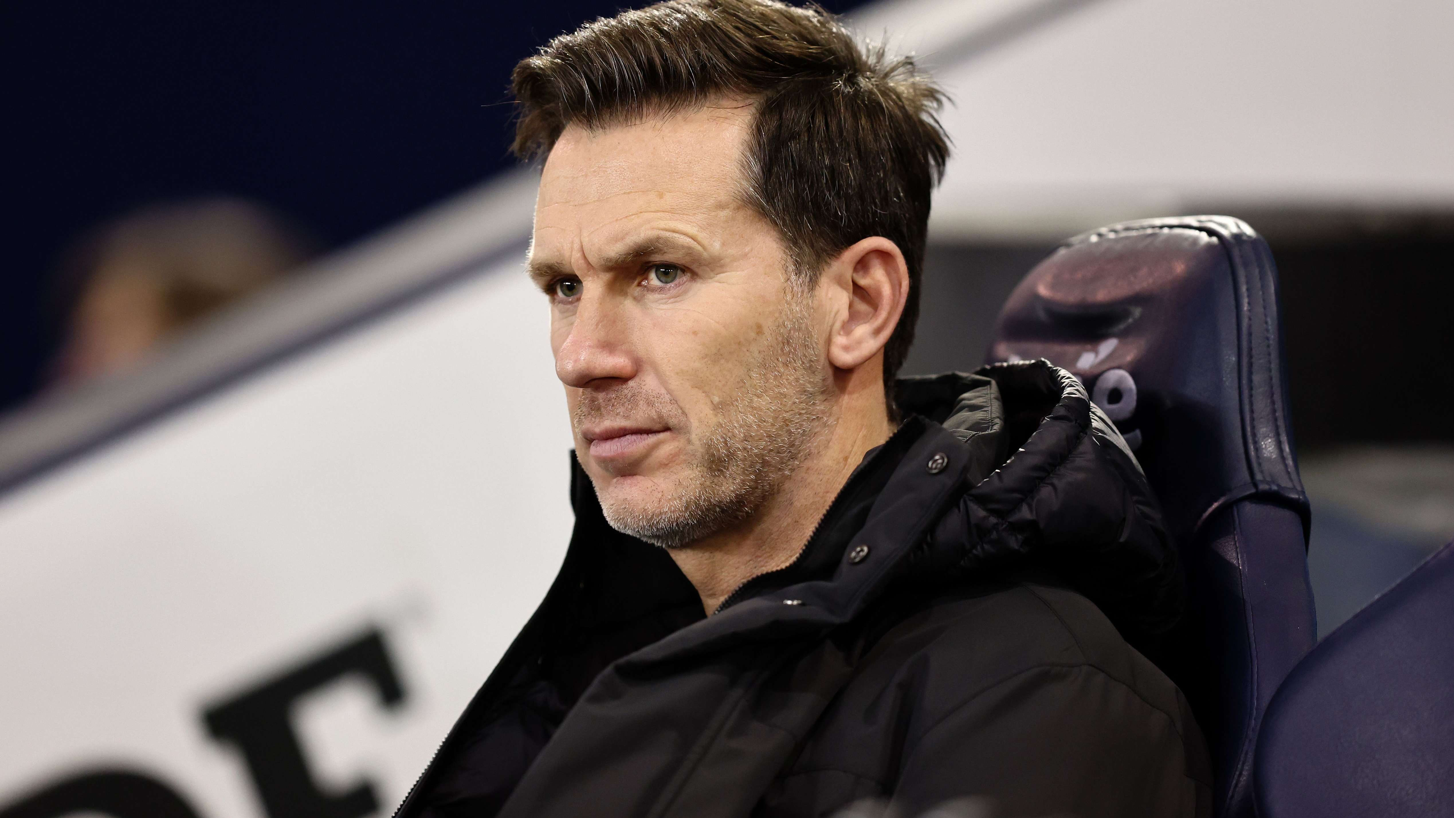 尽管该国在 尽管该国在